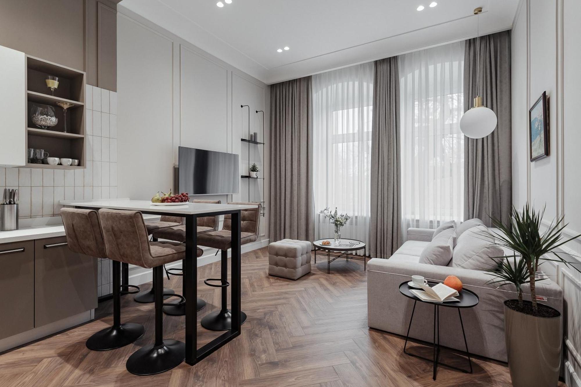 New! Luxury Apartment In The Center Of Odessa Overlooking Deribasovskaya Str. Low Price! Bagian luar foto